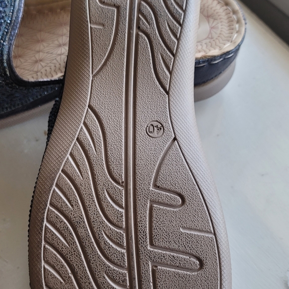 Lady Couture Jeweled Slide - Picture 3 of 3